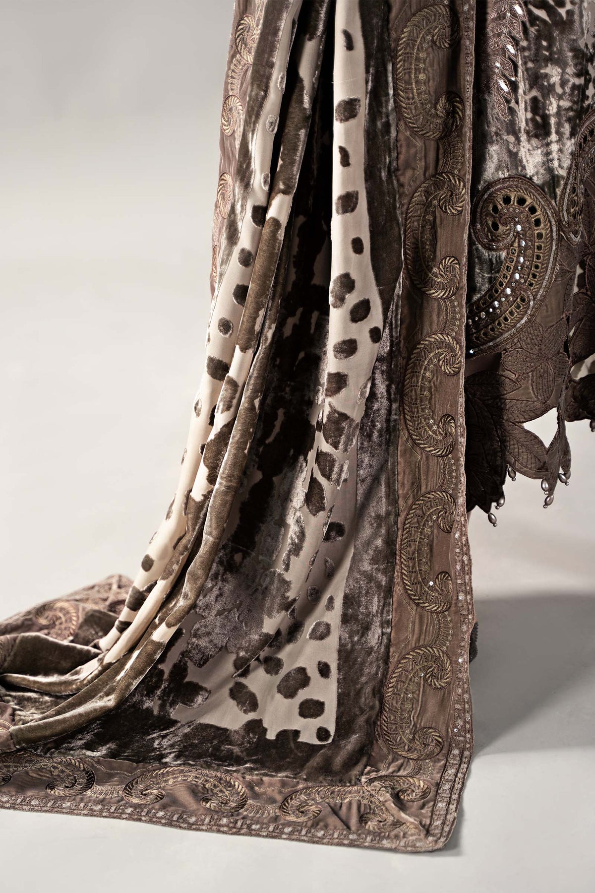 Maria B MPC-26-201 Antique Grey chiffon embroidery close-up