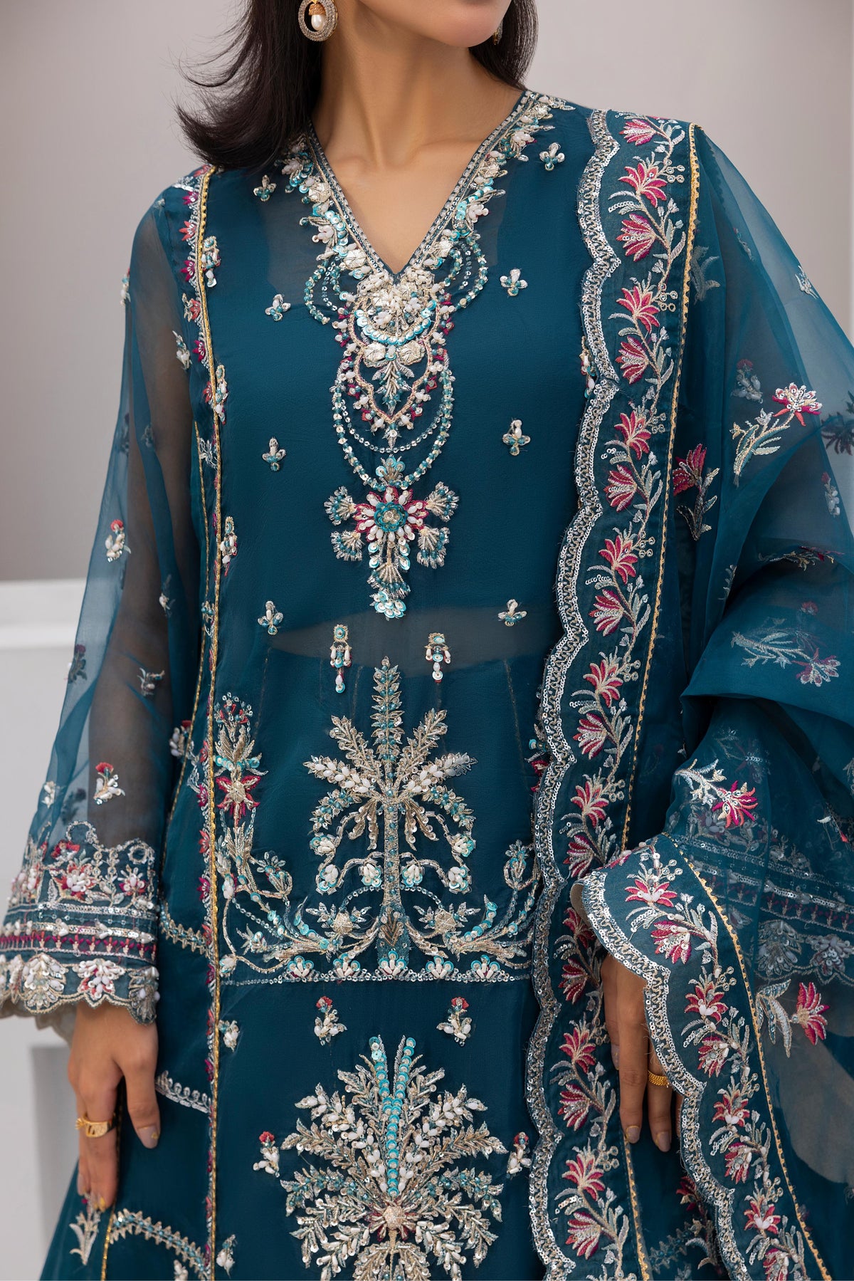Tealeh, made by MAIRAZ — neckline work, design reference
