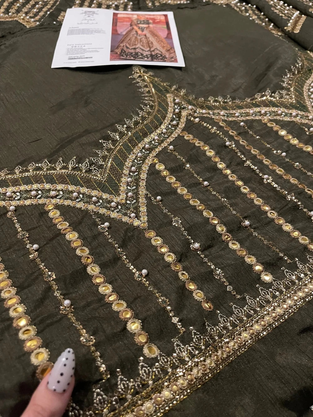 Mohsin Naveed Ranjha – Afsana Style, gold sequin border detail
