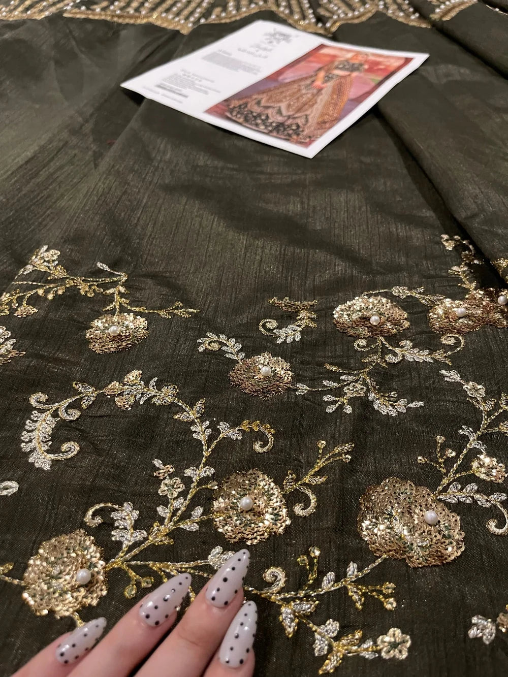 Mohsin Naveed Ranjha – Afsana Style, embroidered net panel detail