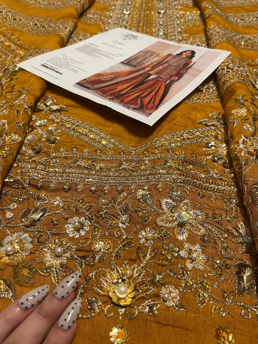 Mohsin Naveed Ranjha – Ranjish Style, embroidered border with design reference