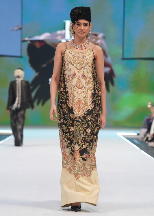 Saira Shakira Noir Sable Style black and beige raw silk kaftan full look