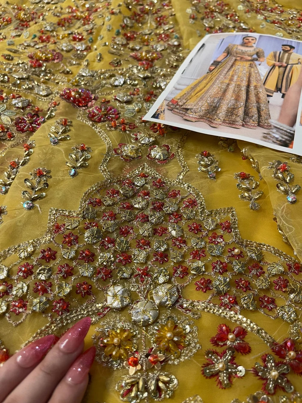 Nomi Ansari – NAB-22-110 Style, bodice embroidery detail
