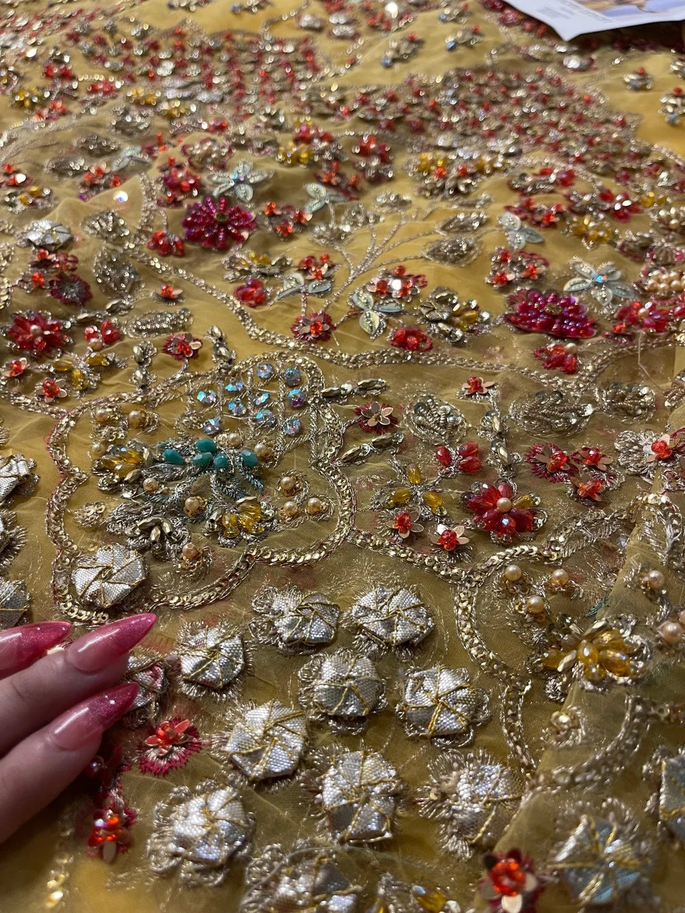 Nomi Ansari – NAB-22-110 Style, silver sequin flower detail