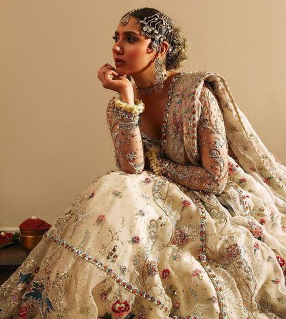 RANO ivory floral bridal lehenga, embroidery detail