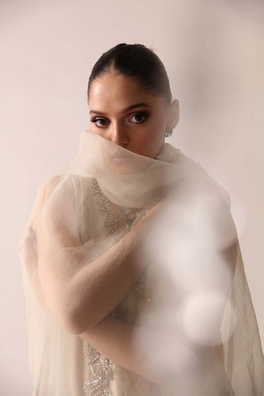 Raja Salahuddin Cece Style portrait with sheer organza dupatta reference