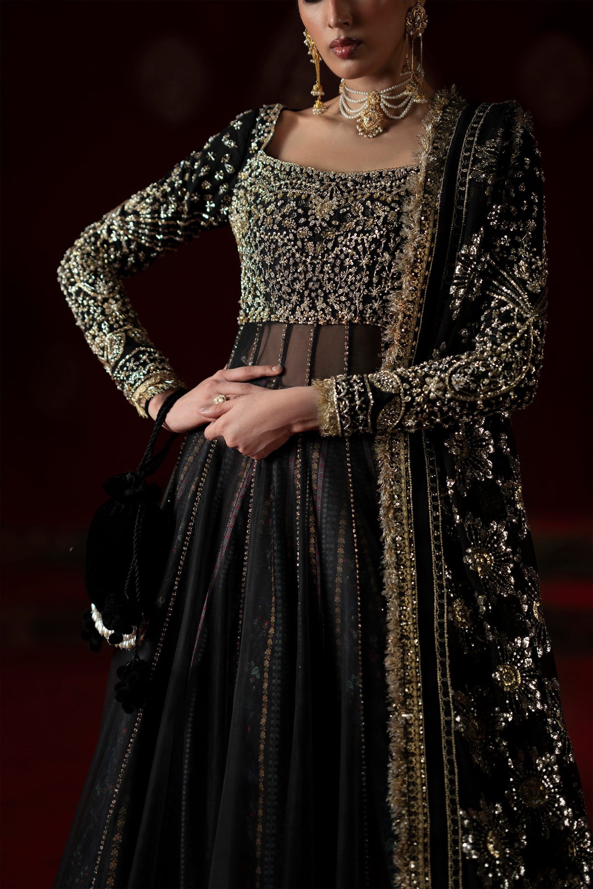 Saad Bin Shahzad Amal black reference image 3