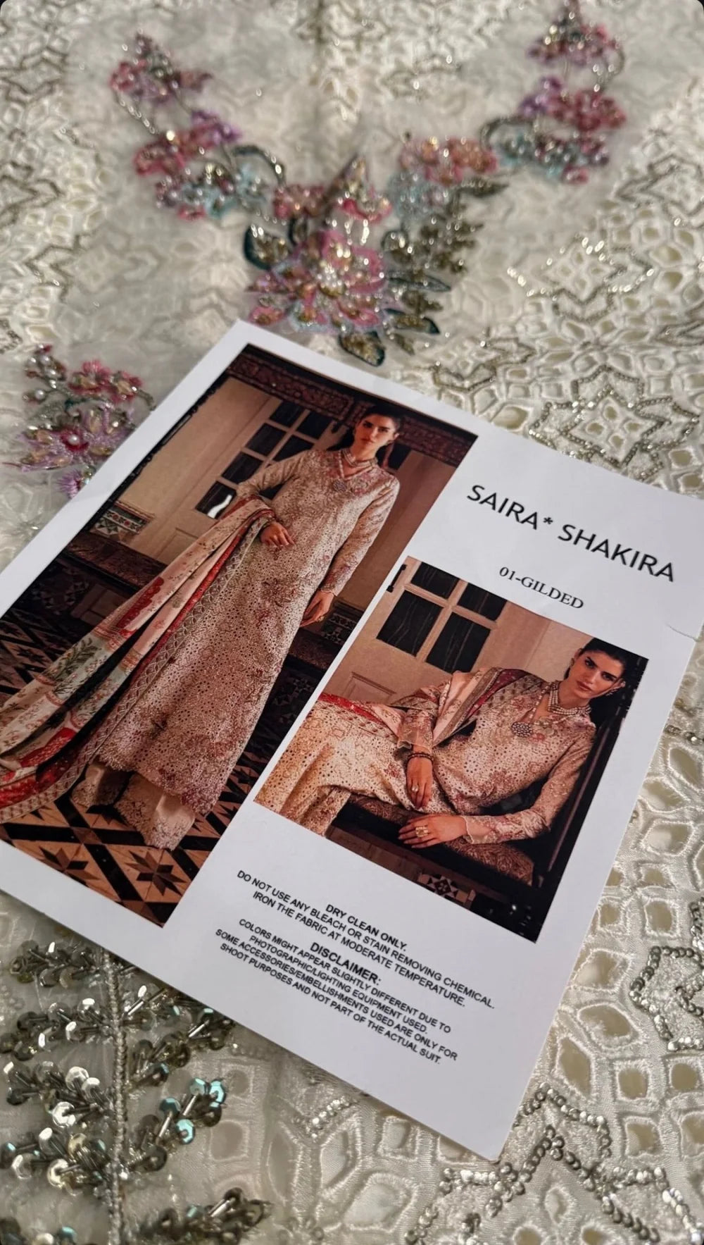 Saira Shakira – Gilded Style, embroidered fabric with design reference card
