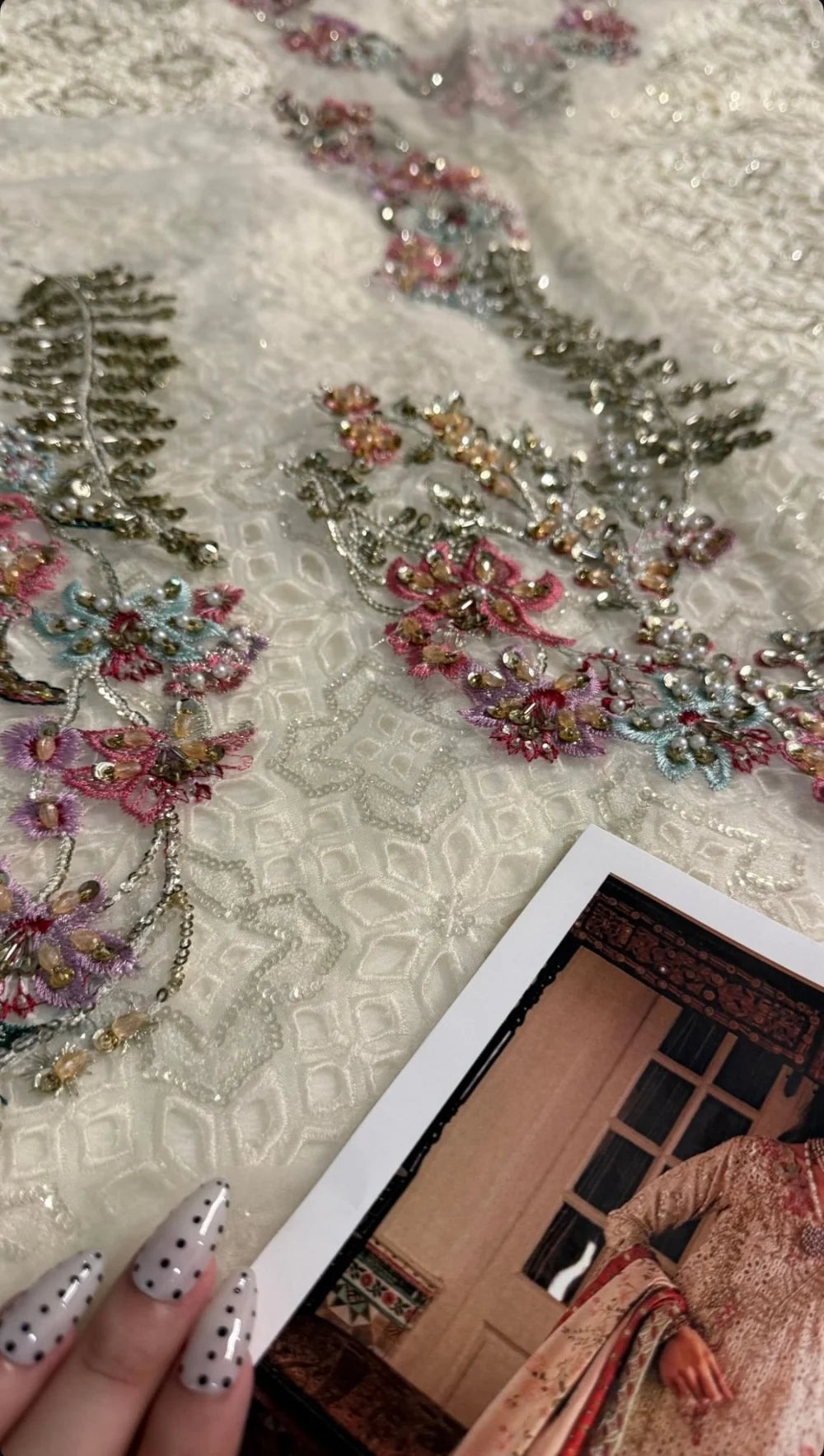 Saira Shakira – Gilded Style, design reference card on embroidered fabric