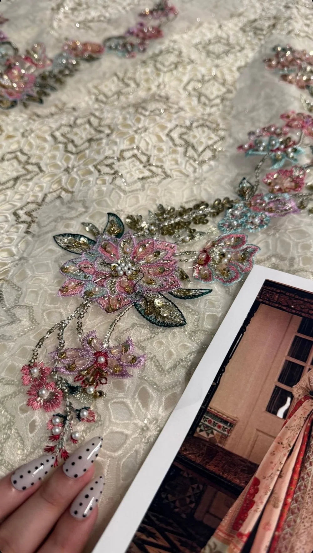 Saira Shakira – Gilded Style, embroidered motif detail