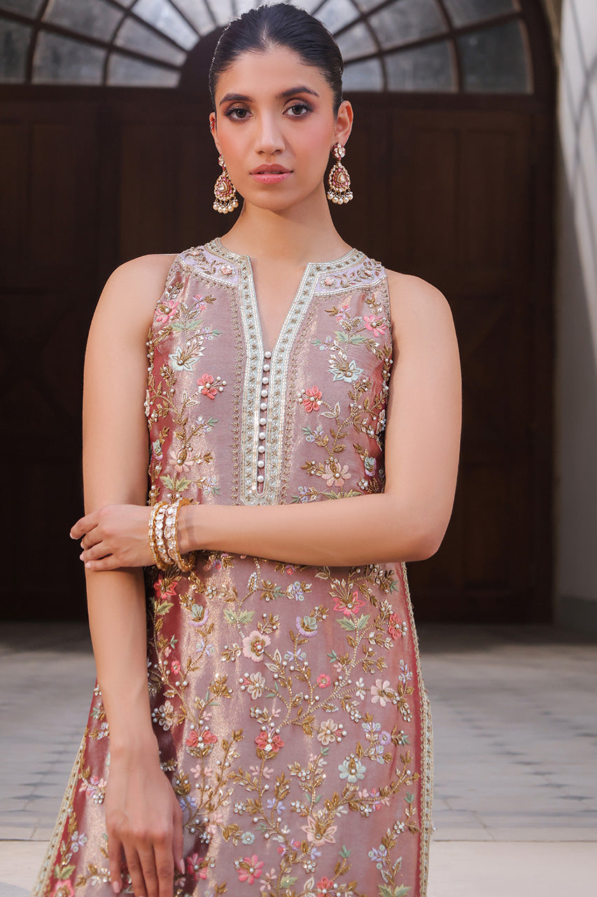 Sania Maskatiya Nive Style champagne pink close-up view