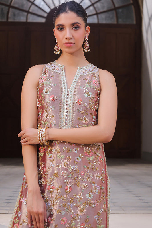 Sania Maskatiya Nive Style champagne pink close-up view