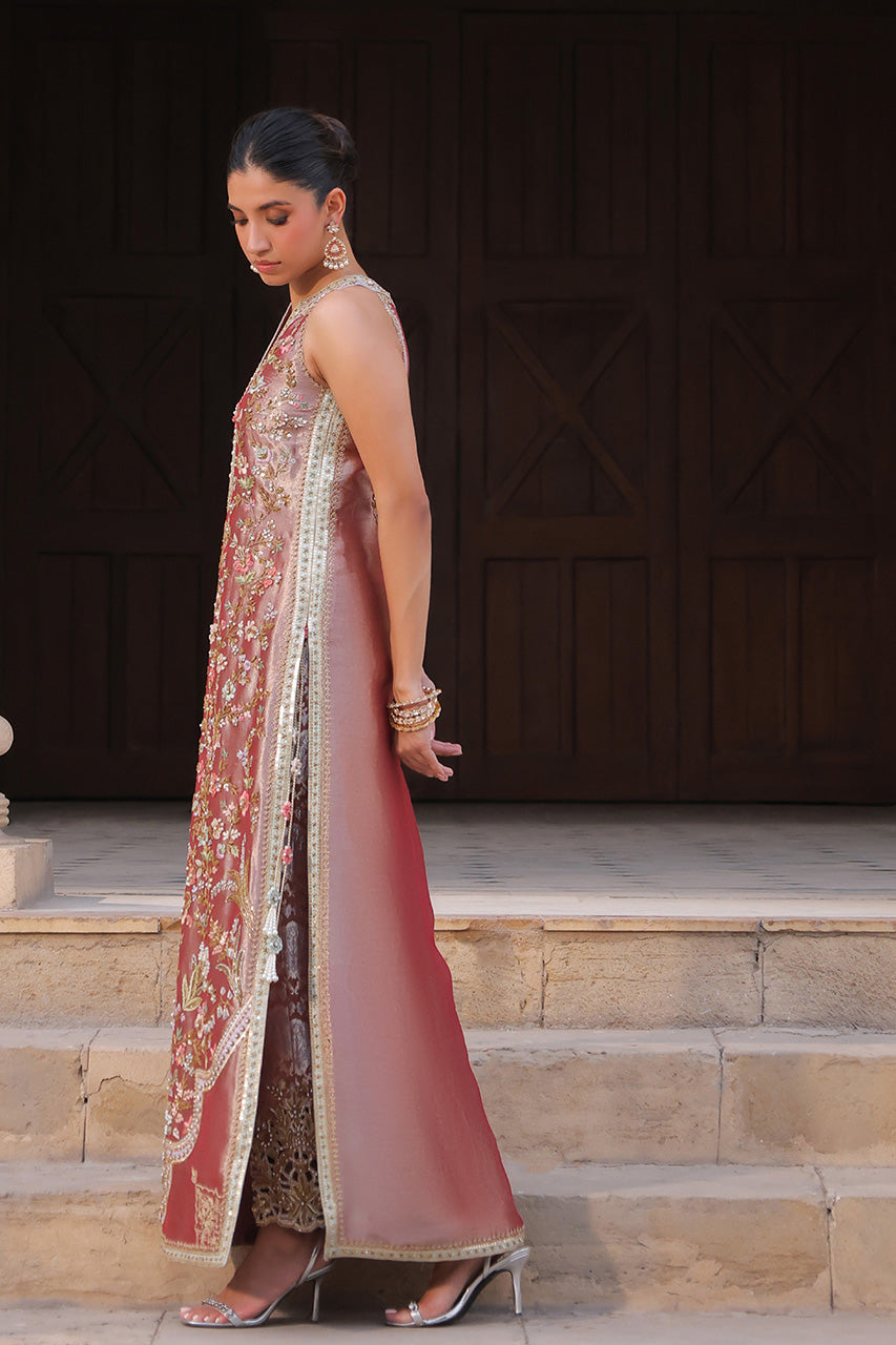 Sania Maskatiya Nive Style champagne pink side view
