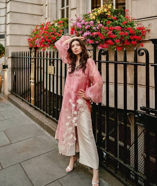 Sania Maskatiya Twila Style pink formal outfit street view