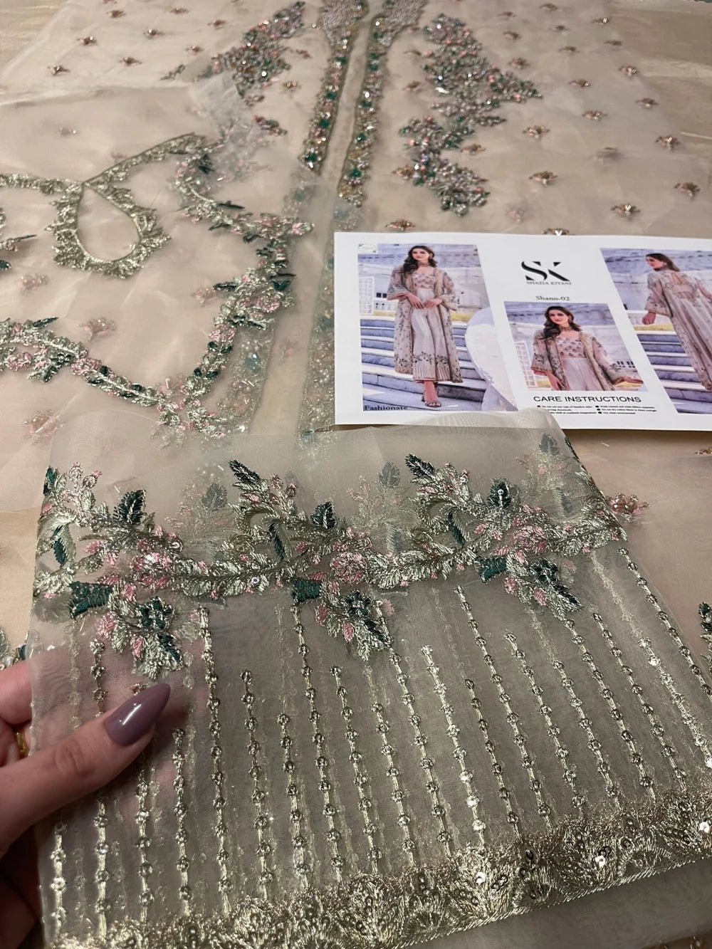 Shazia Kiyani – Shano Style, embroidered border detail