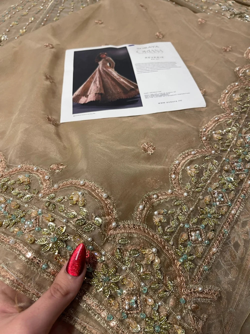Soraya – Reverie Style, embroidered fabric with design reference card