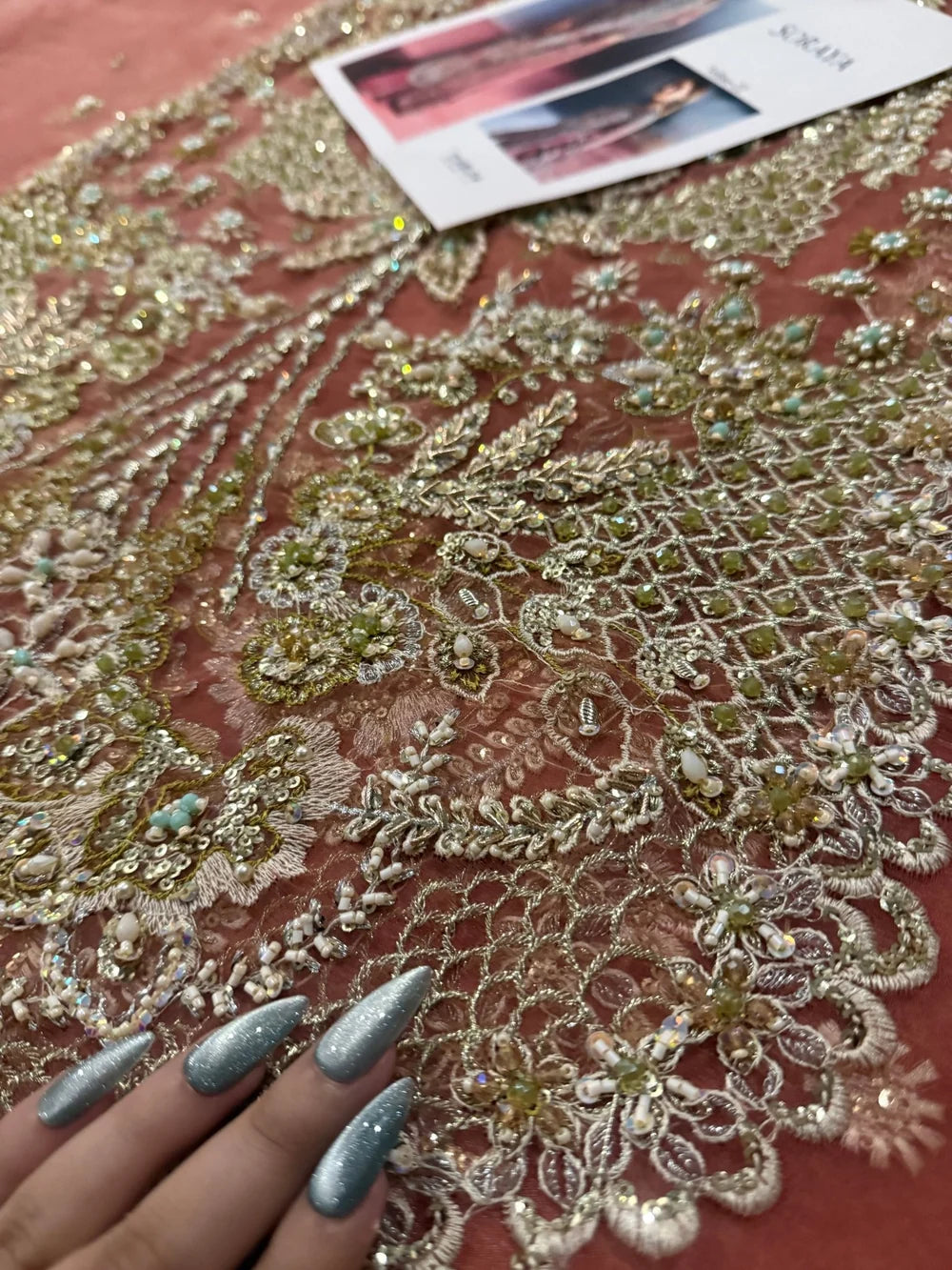 Soraya – Velisse Style, embroidered motif detail