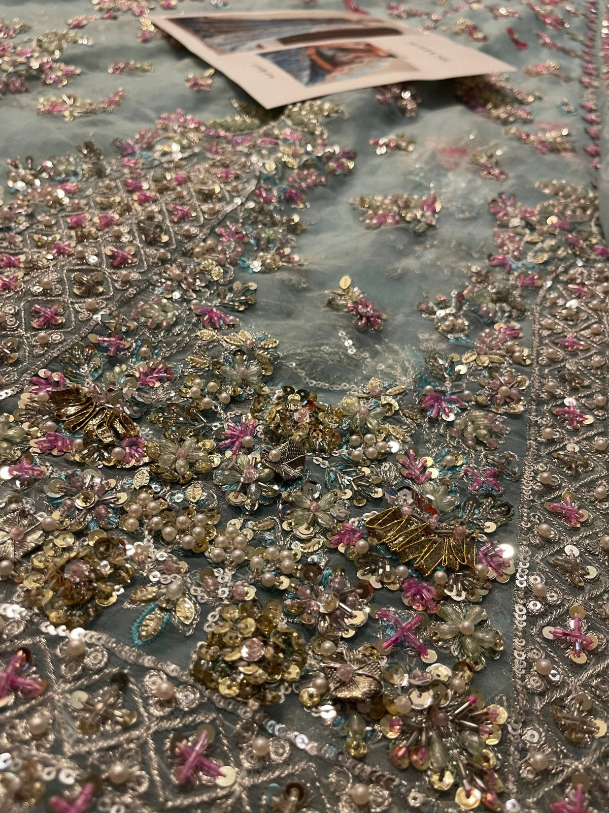 Suffuse Anaira detail image 8