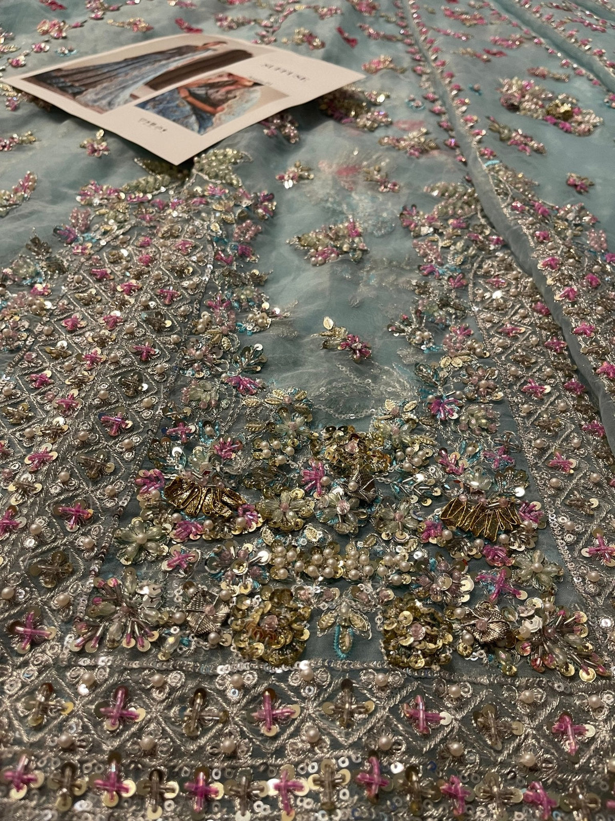Suffuse Anaira detail image 7