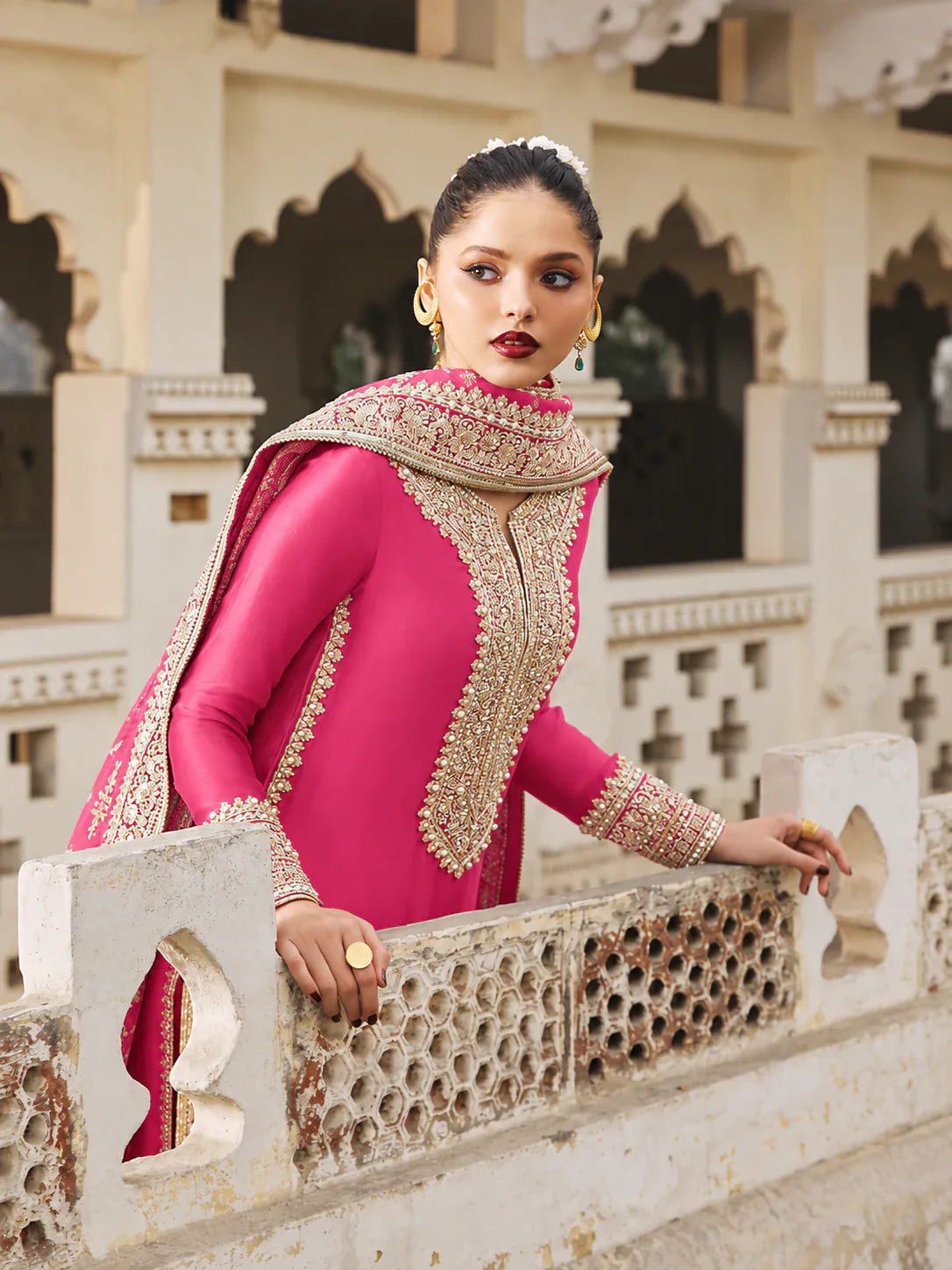Kanwal Malik – Noreen (Shocking Pink) raw silk trouser and potli detail