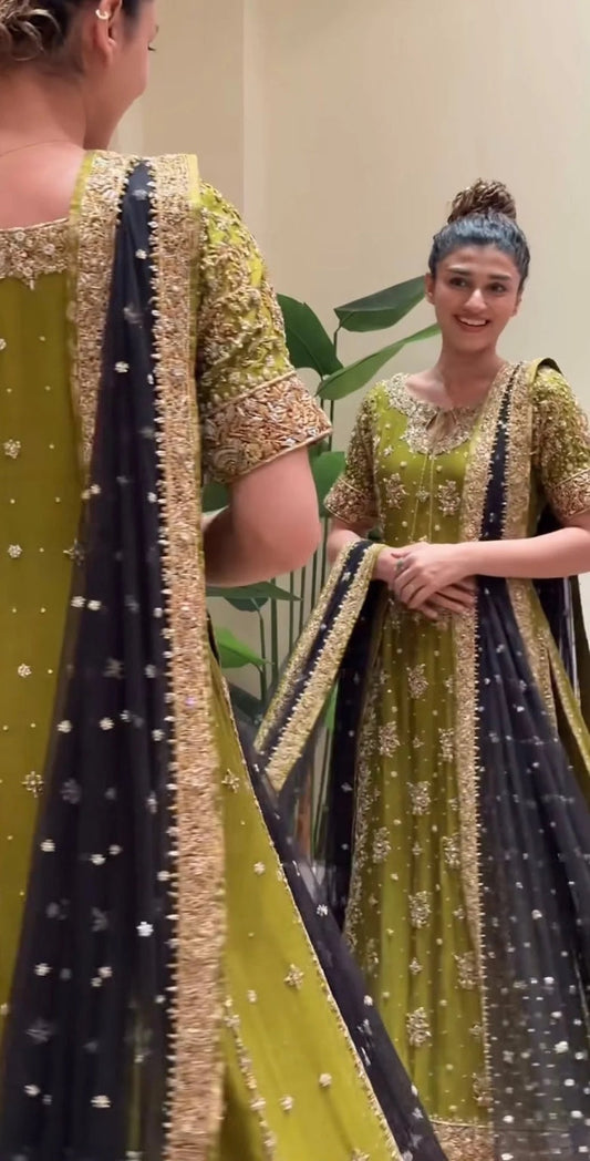 Zeeshan Danish Rehma Style olive green shirt with black dupatta mirror view